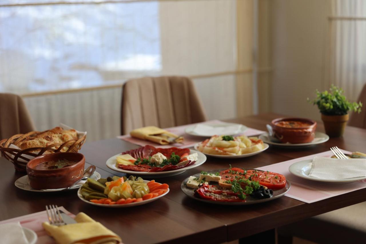 Hotel Happy Dimitrovgrad Esterno foto