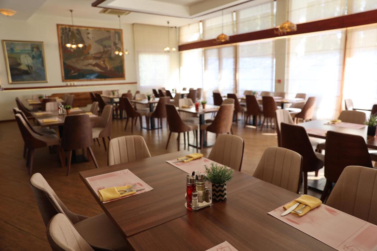 Hotel Happy Dimitrovgrad Esterno foto