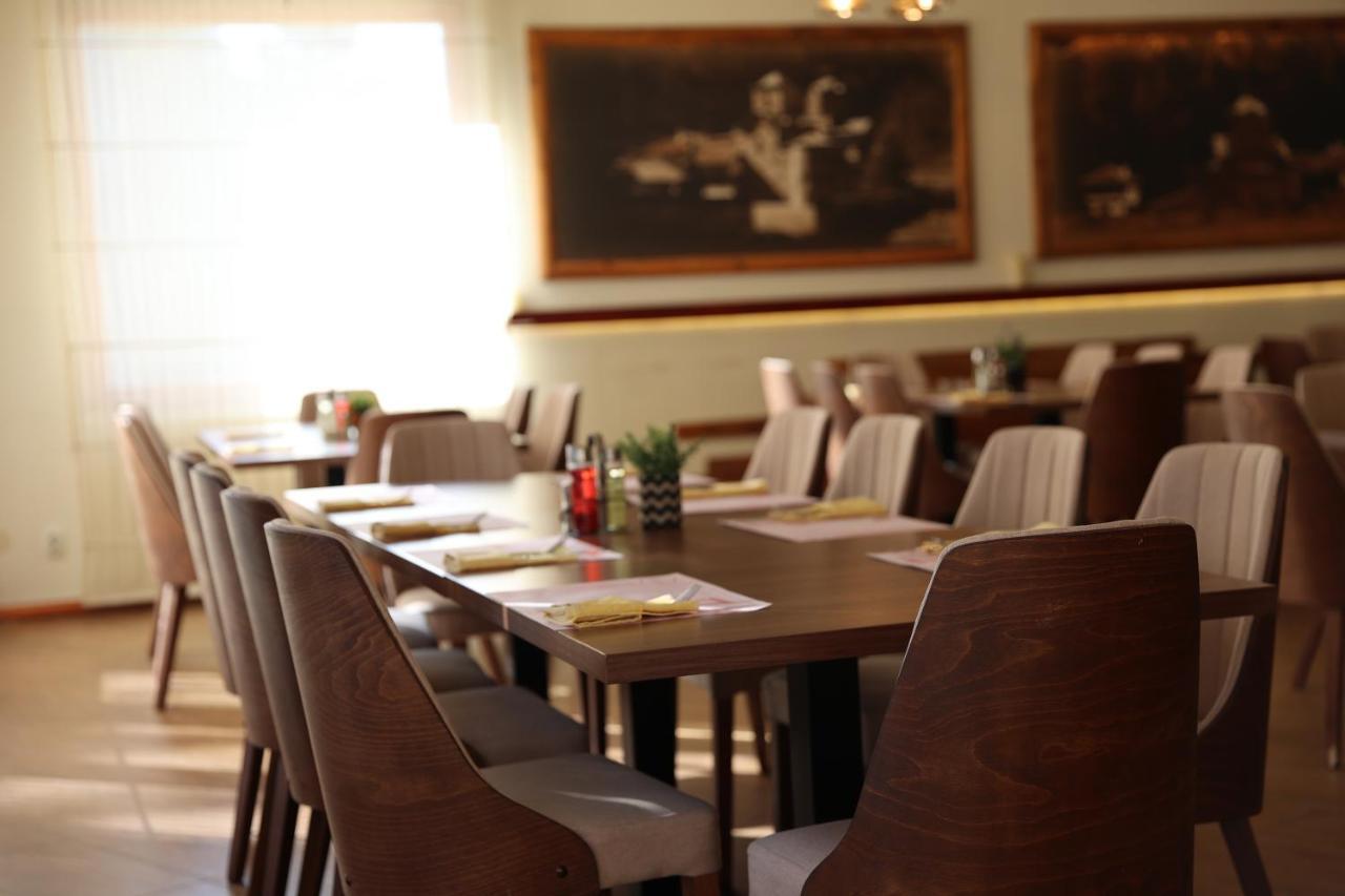 Hotel Happy Dimitrovgrad Esterno foto